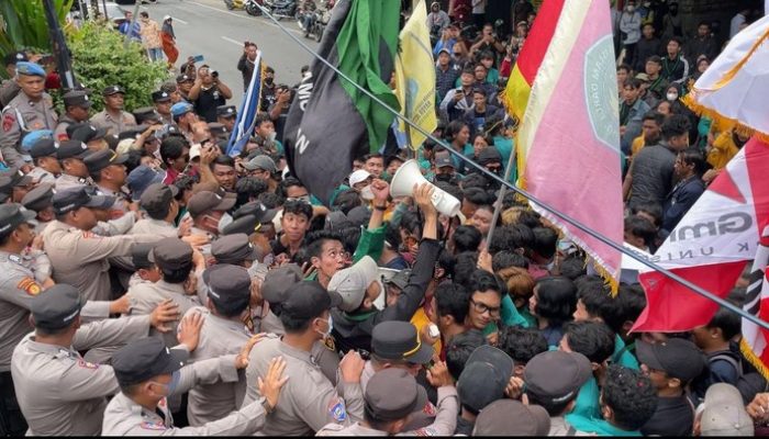 Mahasiswa Aliansi BEM Joko Tingkir Sampaikan Tuntutan, Pemkab Lamongan Beri Respon