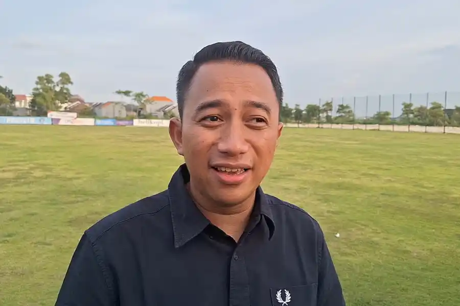 Persela Lamongan Tunjuk Hamka Hamzah, Gantikan Simon McMenemy