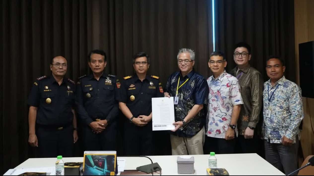 PT Shoetown Mustika Indonesia di Lamongan Terima Fasilitas Kawasan Berikat