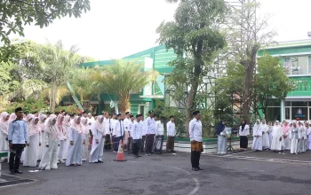 Unisla Gelar Apel untuk Memperingati Hari Santri Nasional 2025