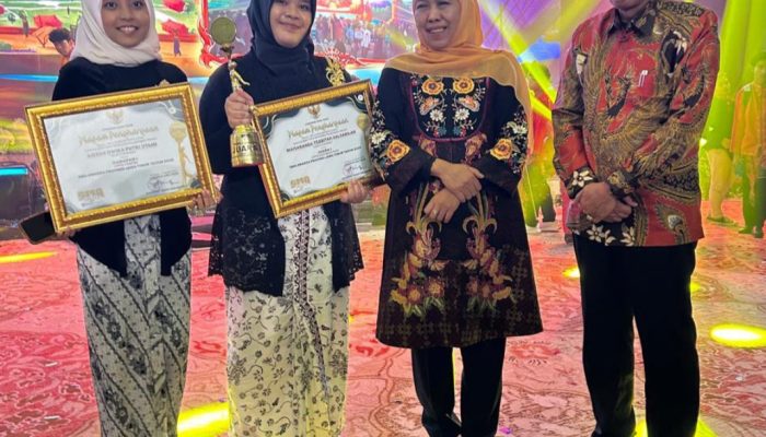 SMA Negeri 2 Lamongan Sabet Sejumlah Penghargaan di Ajang SMA Award Jatim 2025