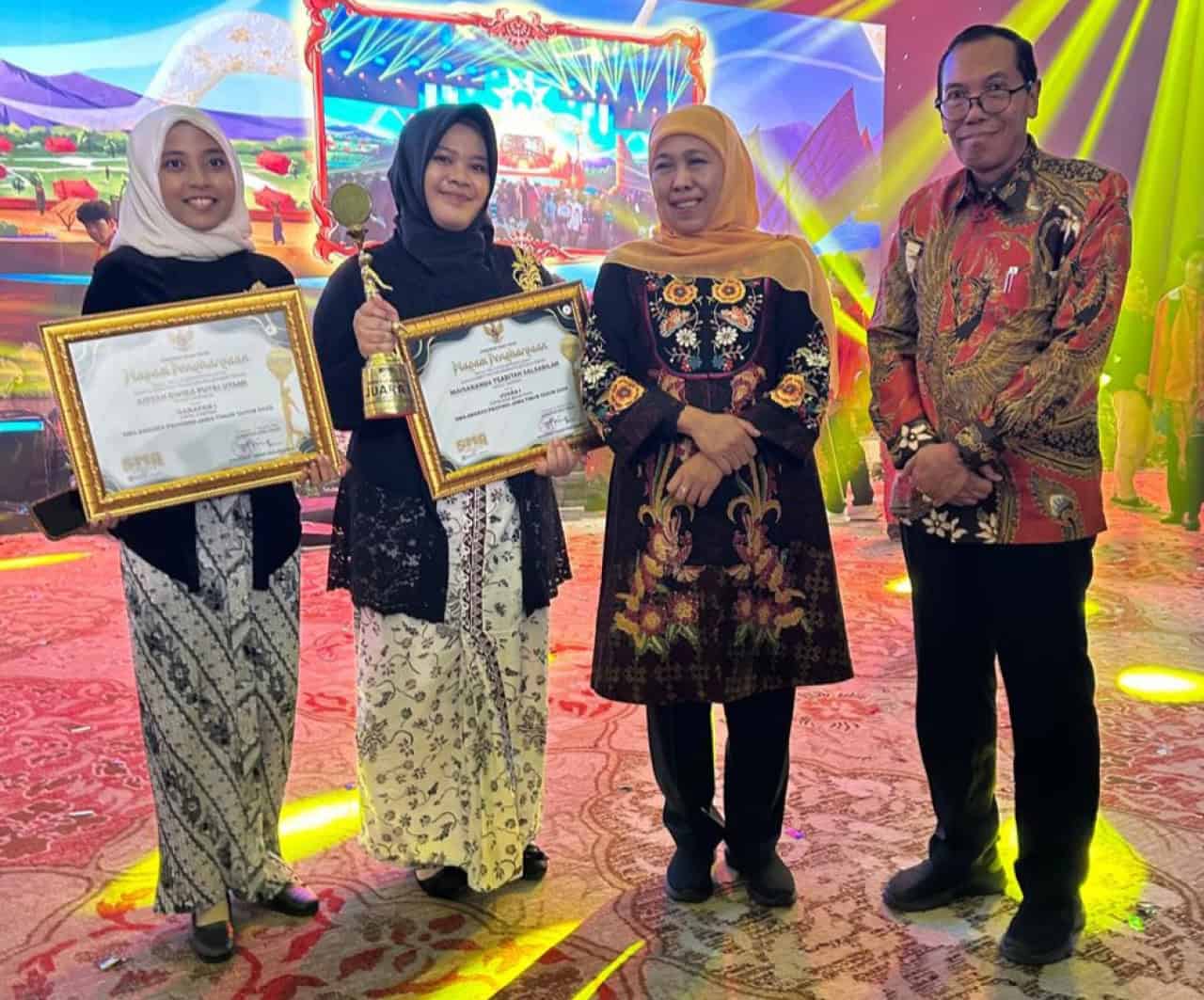 SMA Negeri 2 Lamongan Sabet Sejumlah Penghargaan di Ajang SMA Award Jatim 2025