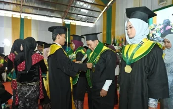 Wisuda Unisda Lamongan 2025, Rektor Umumkan Akreditasi Unggul dan Rencana Program S3