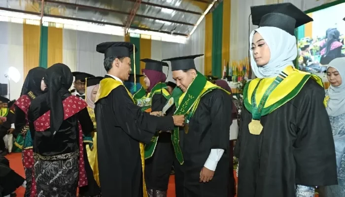 Wisuda Unisda Lamongan 2025, Rektor Umumkan Akreditasi Unggul dan Rencana Program S3